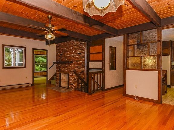 5th image of 86 Blueberry Ln