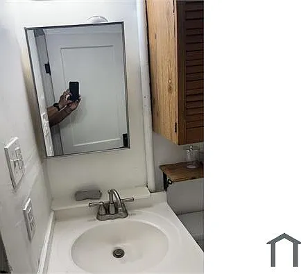 130 Hermitage Ct #1 — Photo 5