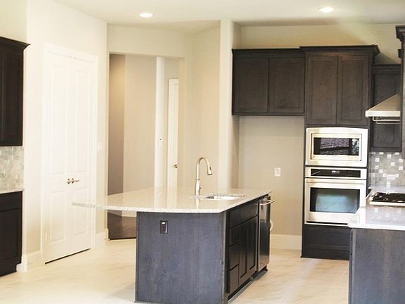5th image of 3012 Hurstwood Dr
