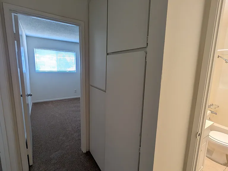 1054 S Magnolia Ave #8 — Photo 16