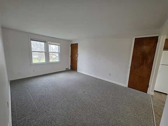 5th image of 5229 Old Oxford Ln #3