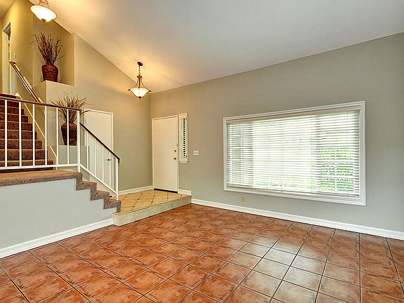 2nd image of 6692 Summerhill Ct
