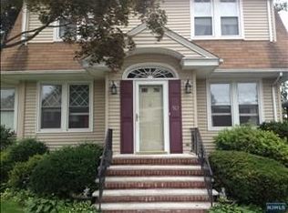 50 Florence Pl, Elmwood Park, NJ 07407