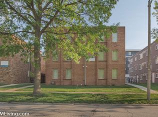 406 E Stoughton St, Champaign, IL 61820