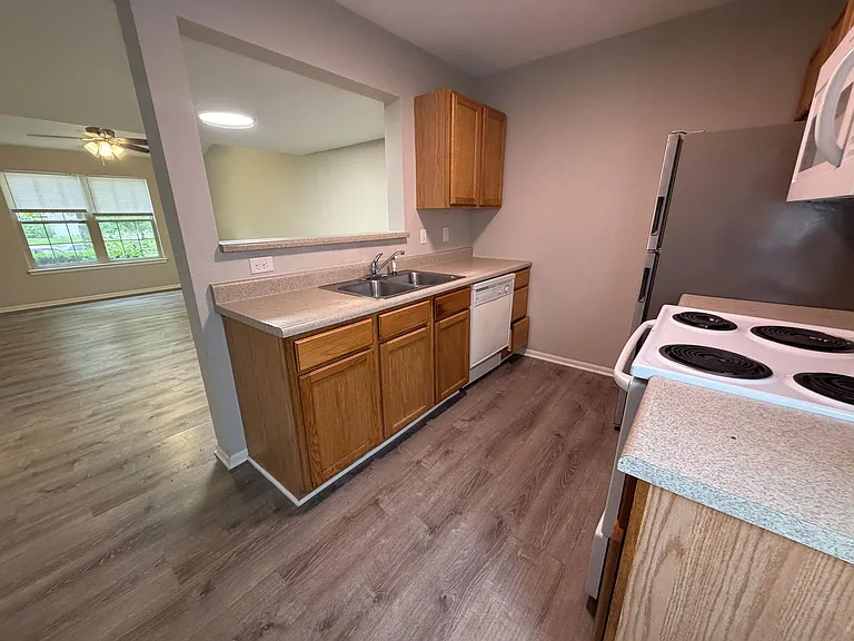 5305 Currituck Ln — Photo 7
