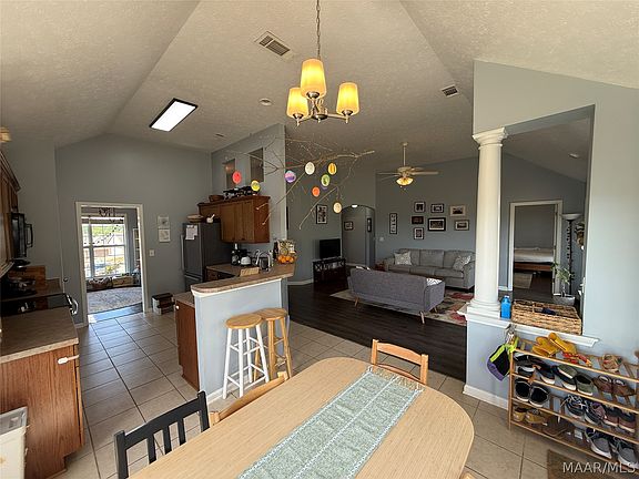 5th image of 650 Little Farm Rd