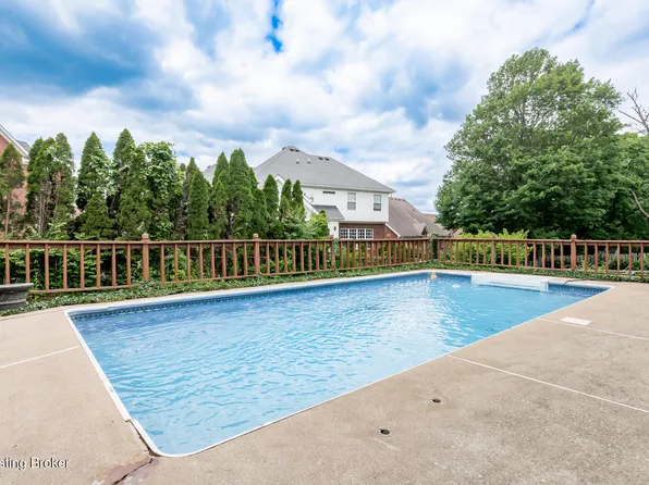 7212 Peppermill Ct, Spring Mill, KY 40228