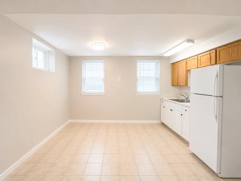 91 Thornycroft Ave #1 — Photo 14