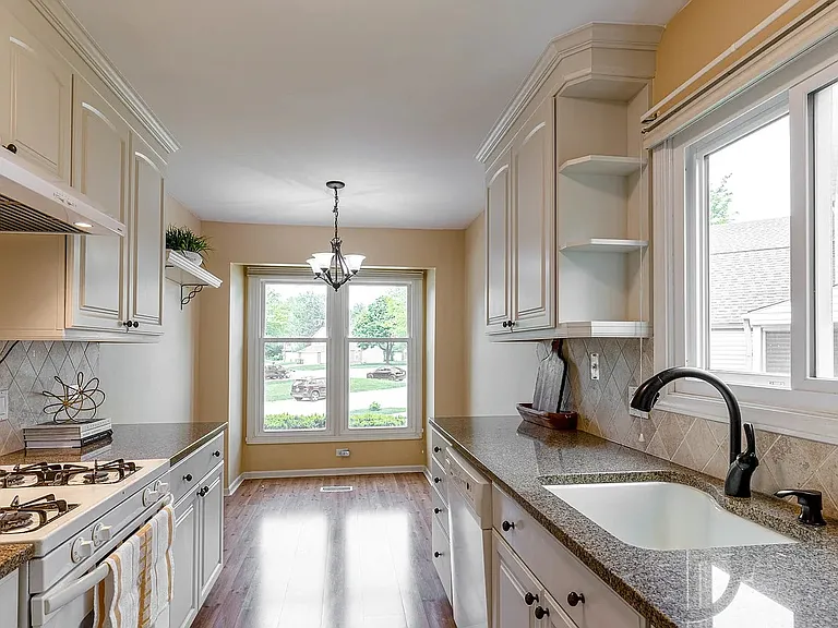 125 Pauline Ave — Photo 5