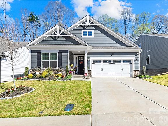 3rd image of 142 Prestwick Way