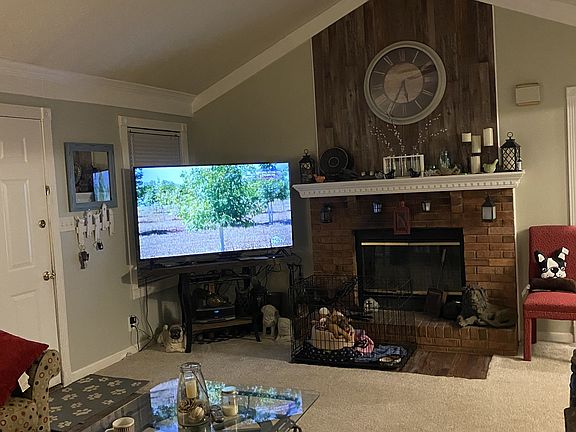 2nd image of 1819 Winding Way Dr