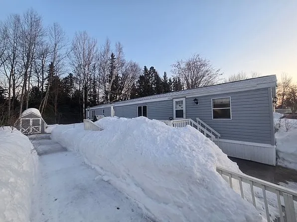 777 Pioneer Rd #5, Marquette, MI 49855