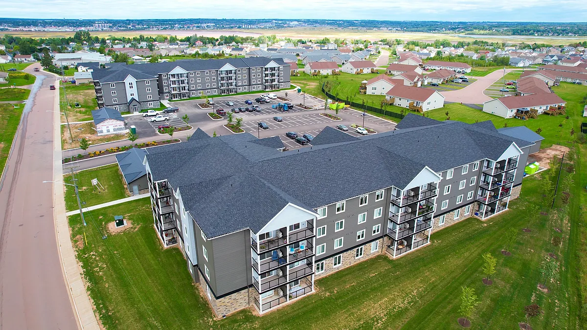 Building Photo - 90 Runneymeade Rd #205