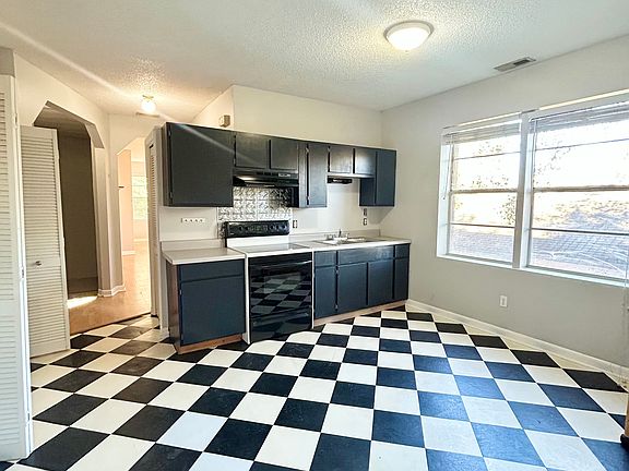 4th image of 2782 Forbes St #2782