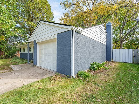 5th image of 504 Kennison Ave