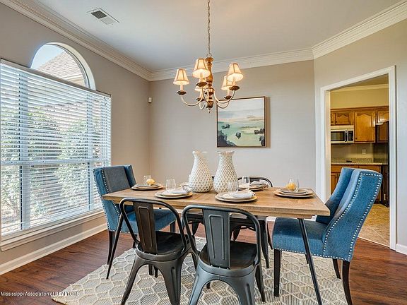 4th image of 1622 Montys Cir