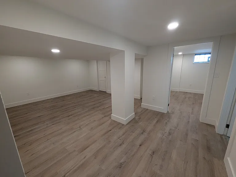 8237 Monroe Ave — Photo 10