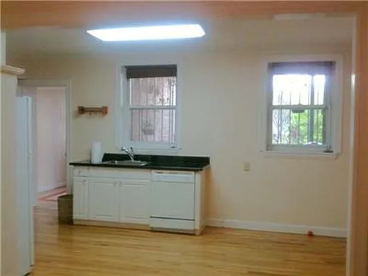 Rented by R New York | media 12