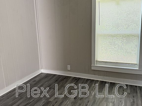 3rd image of 203 Bagley St