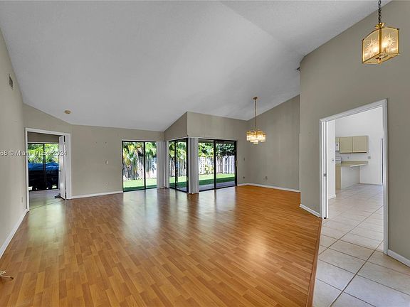 4th image of 8695 SW 58th St