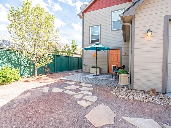 3rd image of 1328 Rood Ave