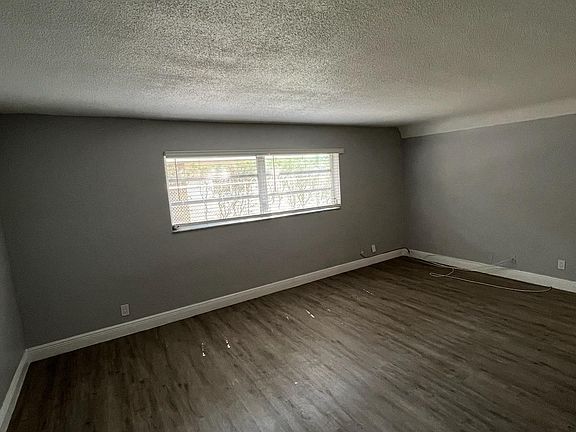 4th image of 1740 NW 17th Ter #X