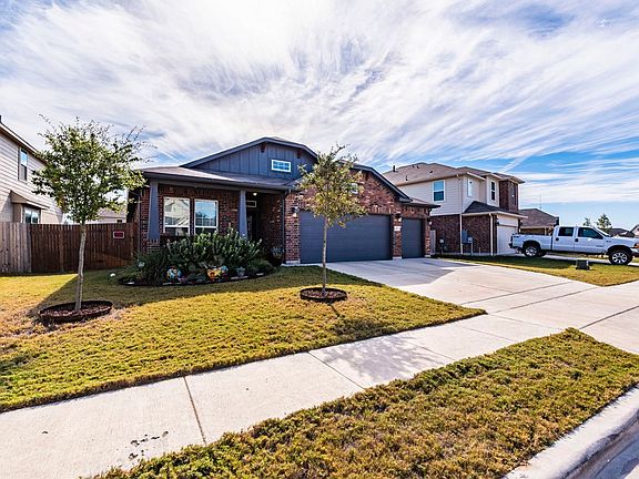 4th image of 167 Coral Berry Dr