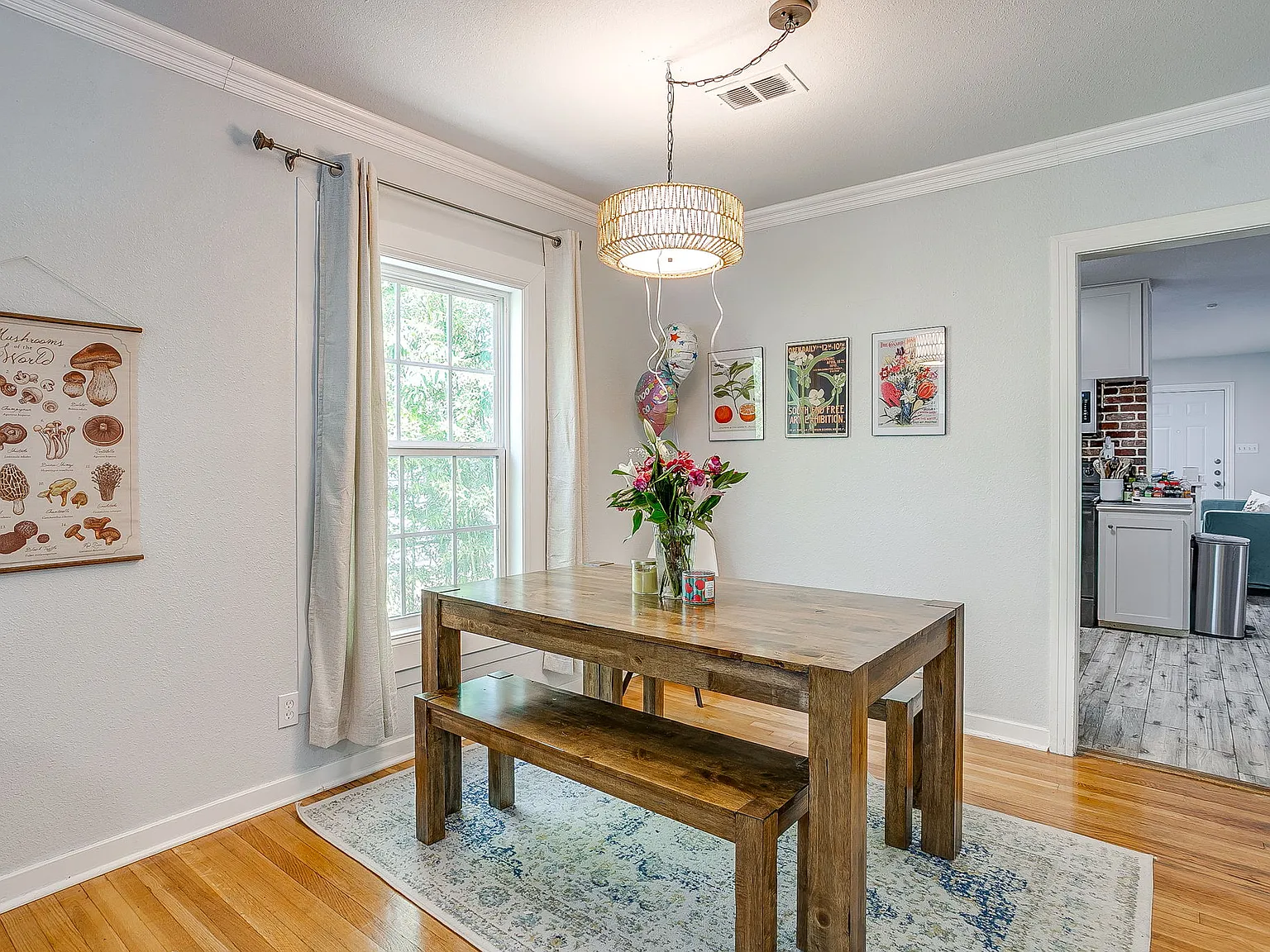 4 bed, 1906 sqft, $4,200 — Photo 3