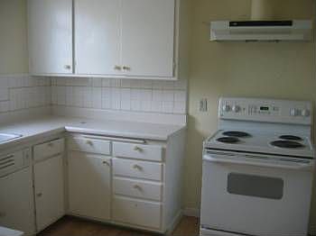 4th image of 123 Manzanita Ave