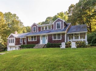 30 Surrey Gln, Wilton, CT 06897