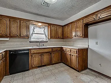 813 N Parkview Cir — Photo 17