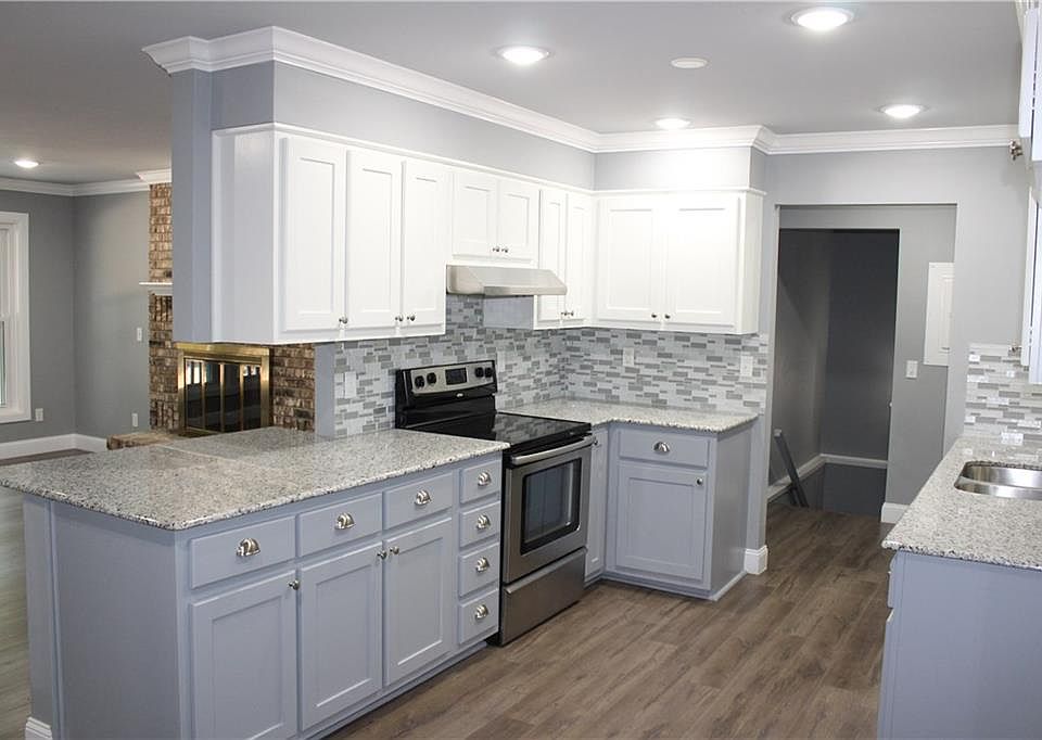 1st image of 5 Runnymede Cir
