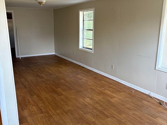 3rd image of 534 W 4th Ave