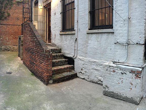 4th image of 170 E 91st St APT 1R