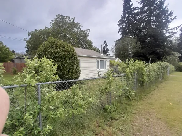 15504 26th Ave NE, Seattle, WA 98155