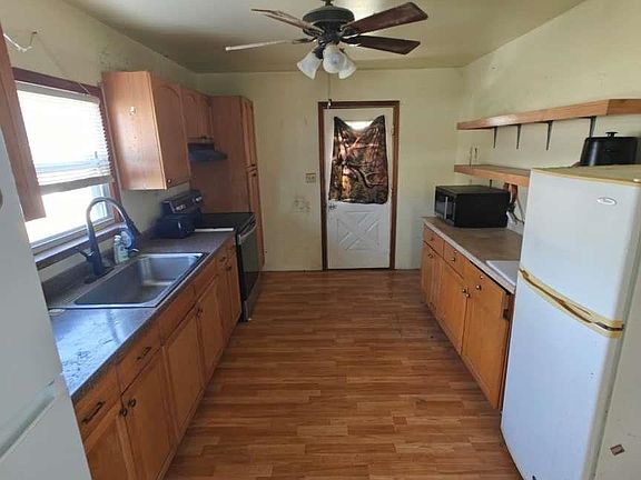 2nd image of 1610 Morris Ave