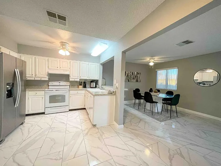 5252 W Lupine Ave — Photo 12