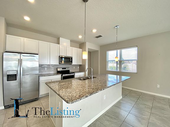 4th image of 5140 Adelaide Dr