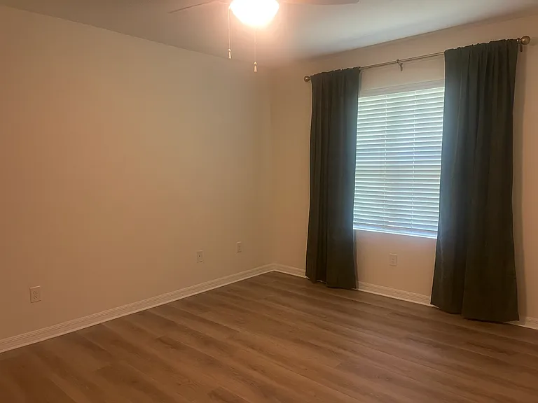 486 Chubut Ct — Photo 9
