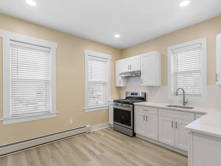 87 Paterson Ave #2 — Photo 8