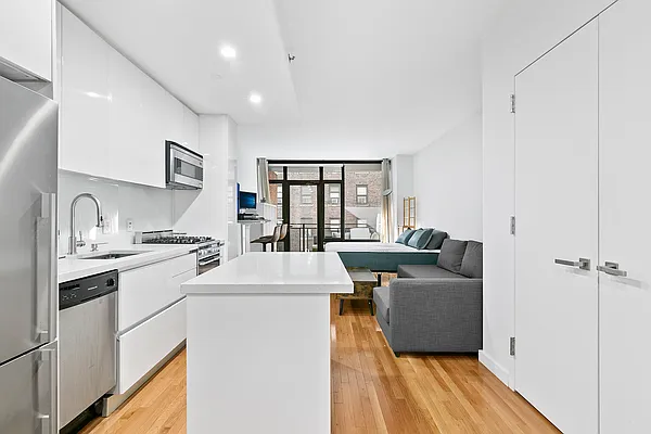 Rented by Christie's International Real Estate Group, LLC | media 10