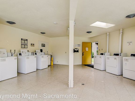3rd image of 5994 Lake Crest Way APT 21
