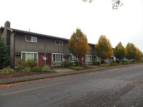 2nd image of 933 22nd Ave SW