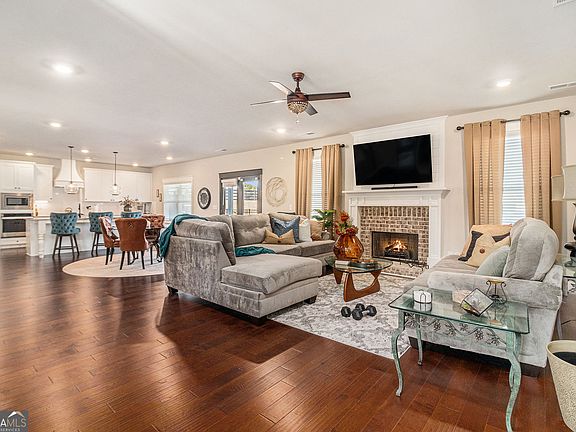 5th image of 106 Graceton Farms Dr