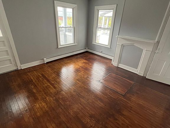 2nd image of 221 W Main St