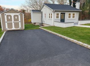 37 Lincoln Dr #1, Rocky Pt, NY 11778