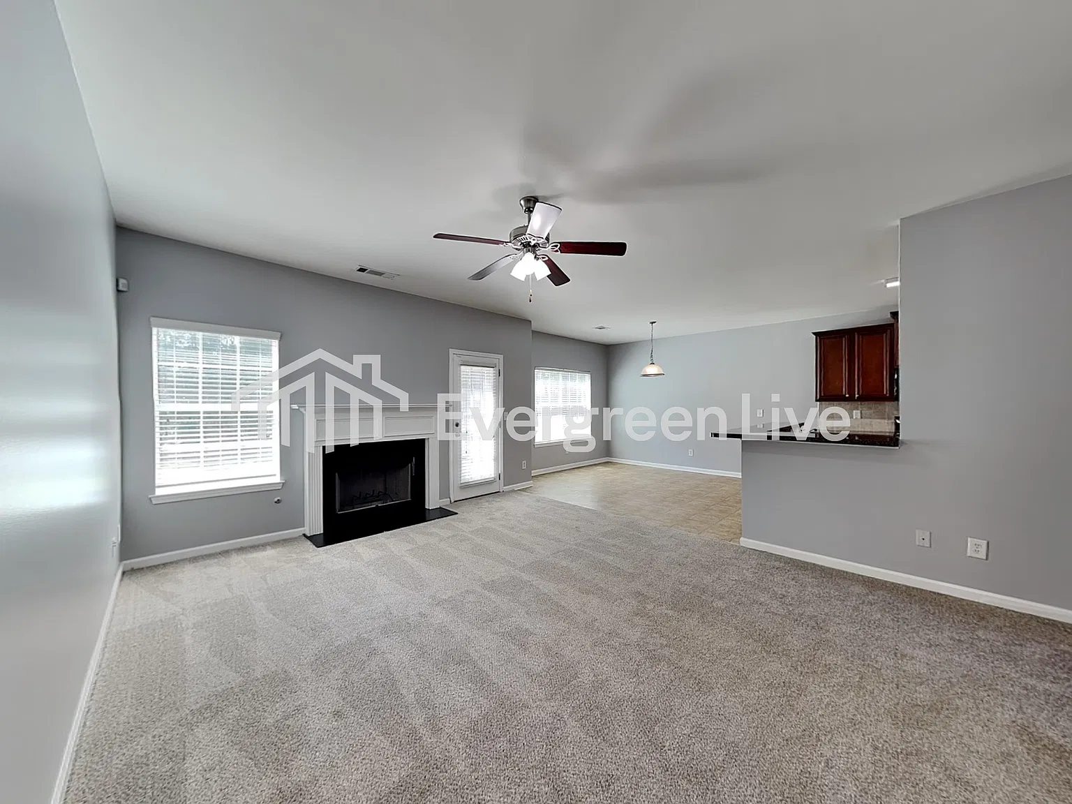 4 bed, 3.0 bath, 2520 sqft, $2,145 — Photo 3