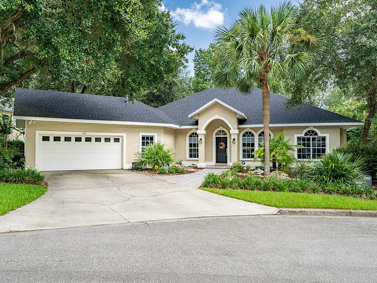 5121 NW 76th Ln — Photo 3