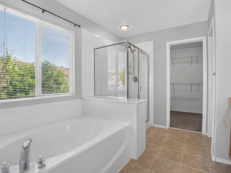 10648 Bandera Mountain Ln — Photo 22