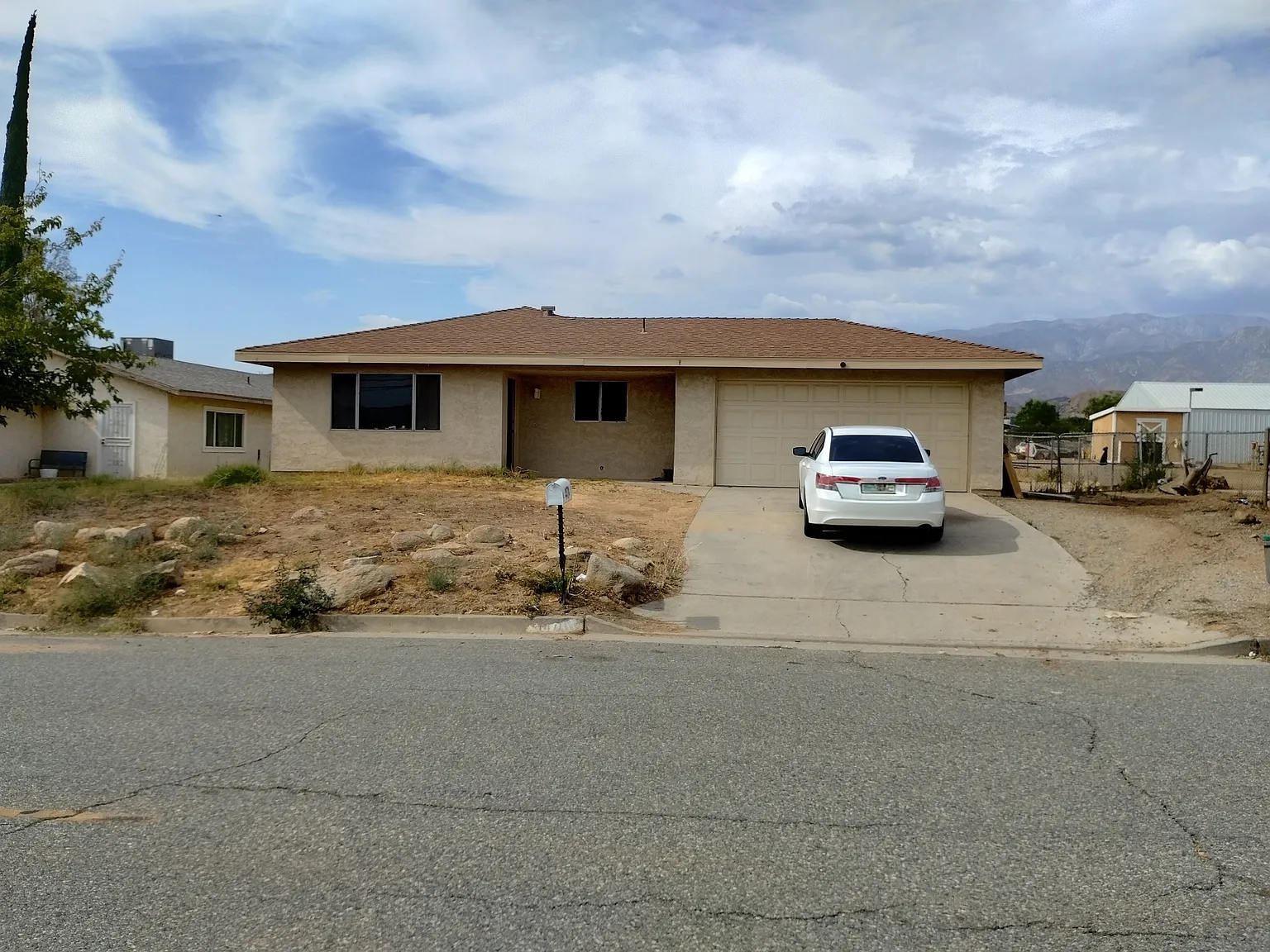 3 bed, 1200 sqft, $2,000 — Photo 1